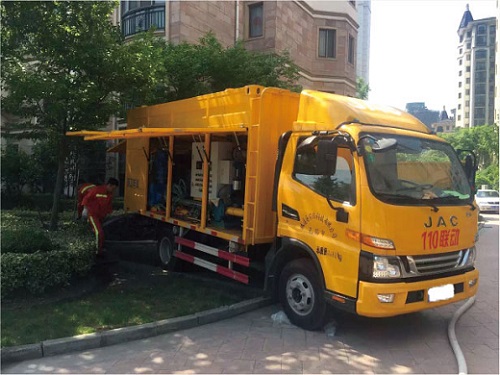 移動(dòng)式污泥脫水車(chē)